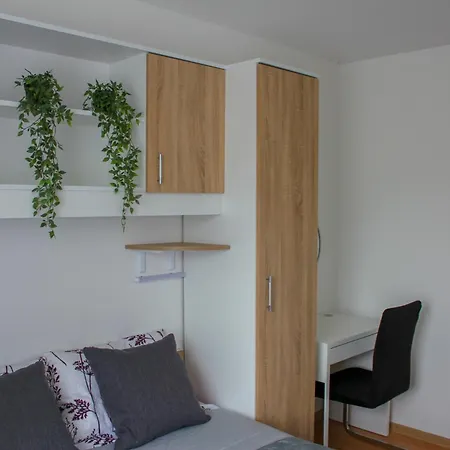 Apartment L&s *